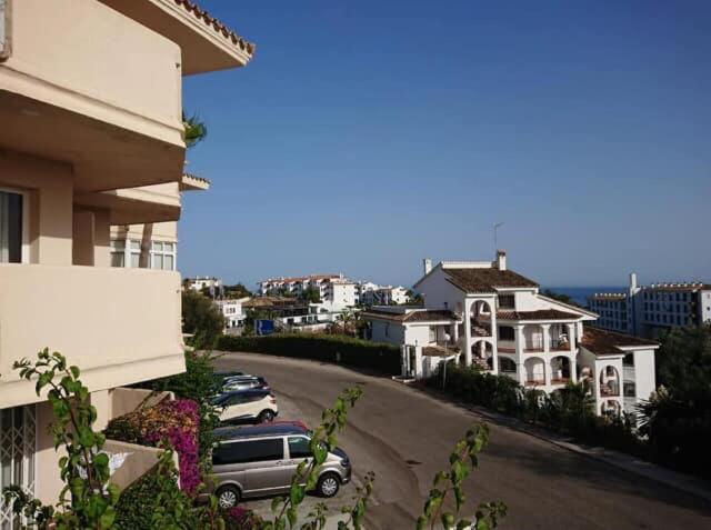 Fully Air Conditioned Riviera Apartment Mijas Costa Малага Экстерьер фото